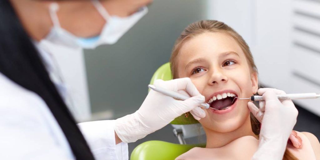 child dental exam